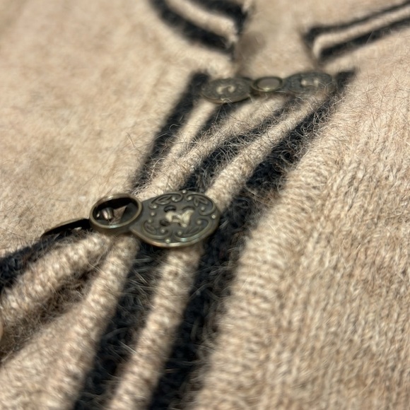 Lothlorian New Zealand 🇳🇿Wool and Possum Hook Closure Cardigan Size Small - Picture 7 of 11